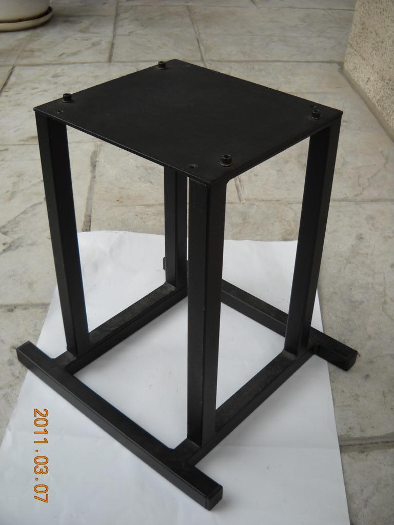 speaker stand